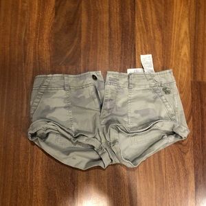 Light camo jean shorts